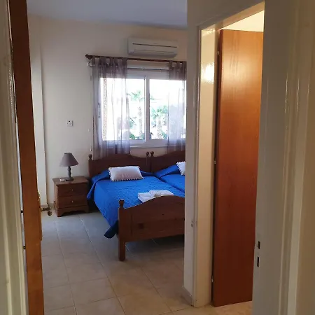 Villa Bright Elena 17, Private Pool, Walk To The Beach! *