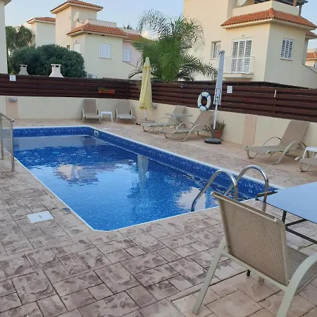 فيلة Bright Elena 17, Private Pool, Walk To The Beach! *