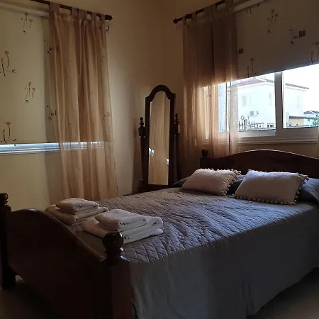 فيلة Bright Elena 17, Private Pool, Walk To The Beach!