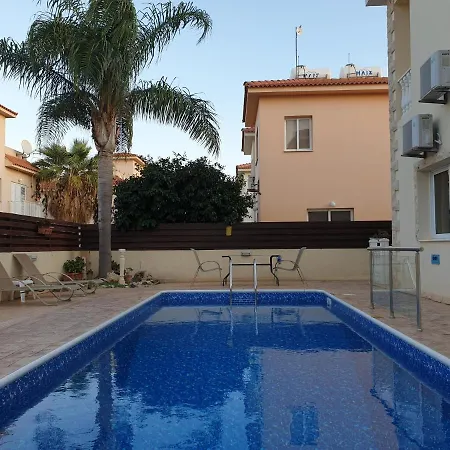 فيلة Bright Elena 17, Private Pool, Walk To The Beach!